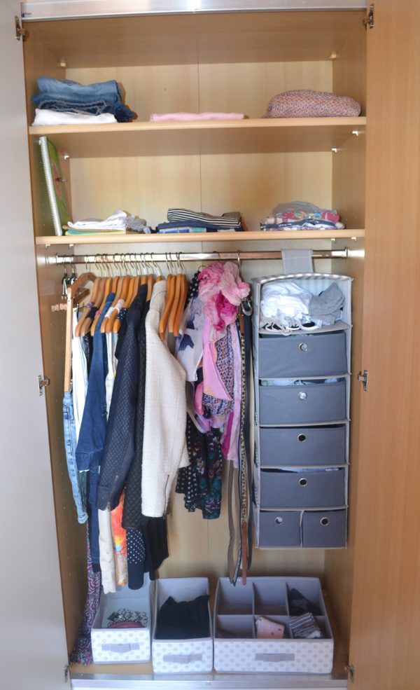 schrank-innen-links-e1461704723751.jpg